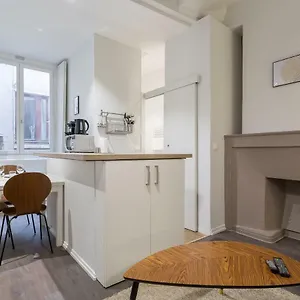  Appartement Jusquà 6 Personnes Au Coeur Du Vieux France